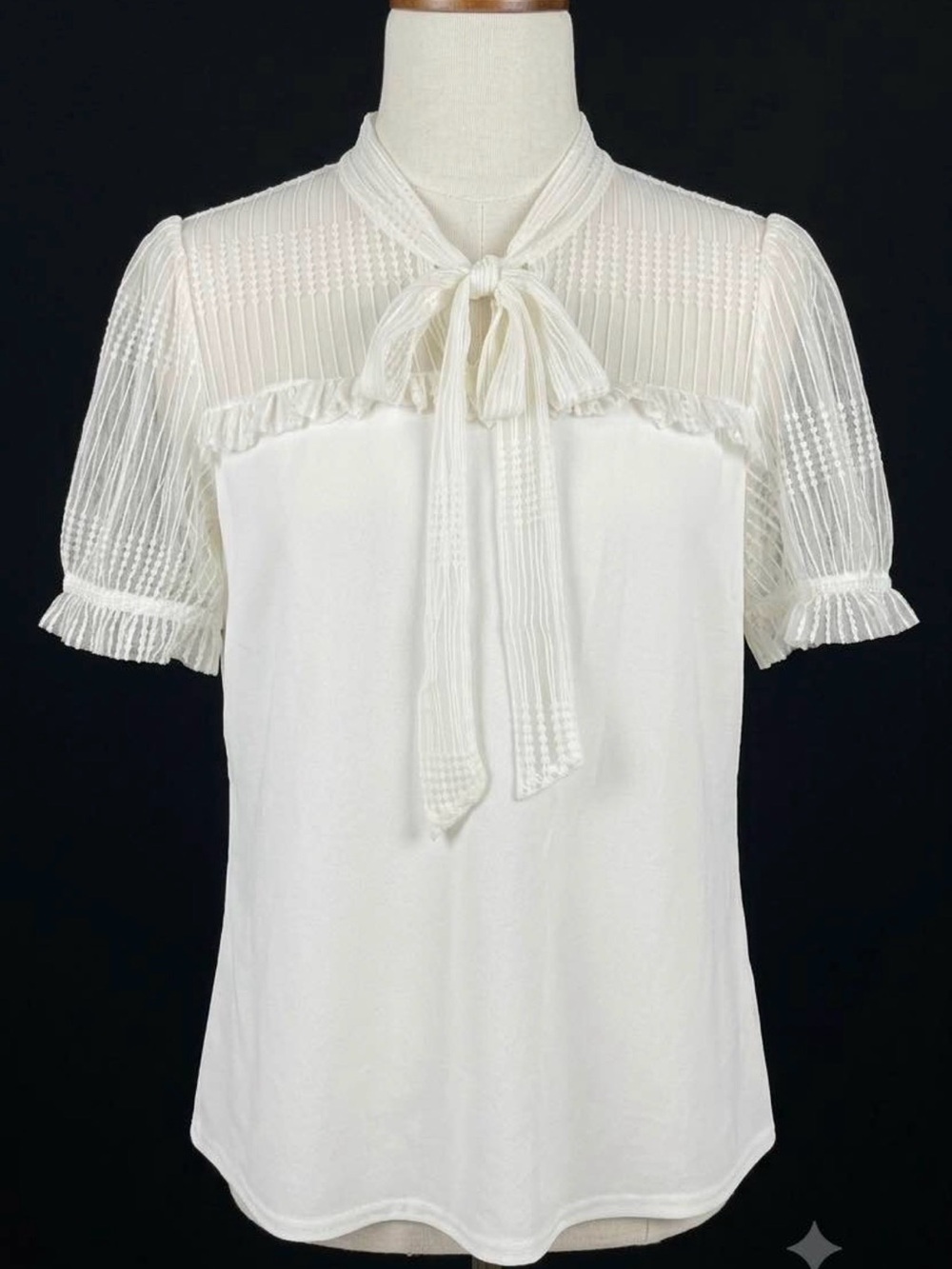 Sweet Wanderer Cream Tie-Neck Puff Sleeve Blouse Size Large Excellent Condition